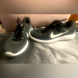 Nike Lunarlon. Women’s Size 7.